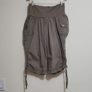 Motherhood Maternity Capri